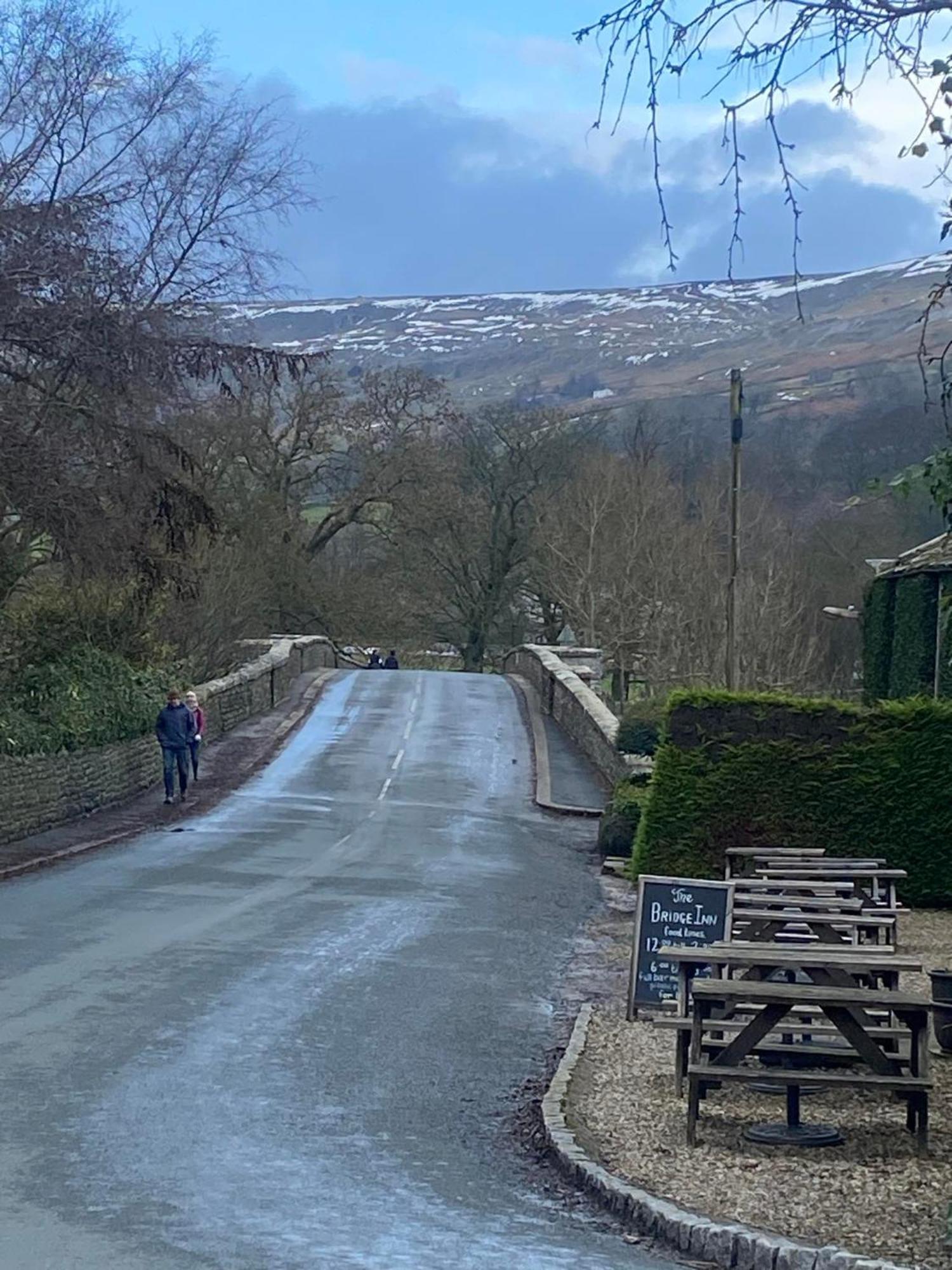 The Bridge Inn Reeth Kültér fotó